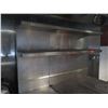 Image 2 : Montague Co. 18S Range w/ Fry-Top, Oven & Metal Shelf