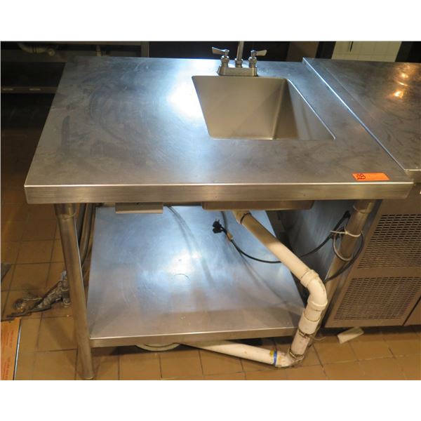 Metal Sink w/ Undershelf 36"x33"x36"H