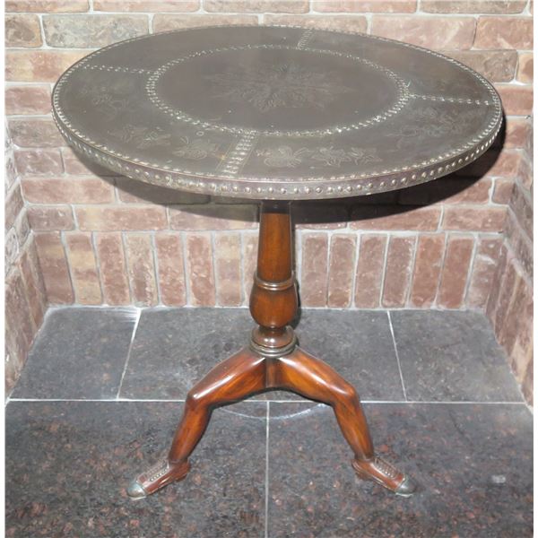 Theodore Alexander Table w/ Stud Accents & Wooden Pedestal Tripod Base 24  dia, 28 H