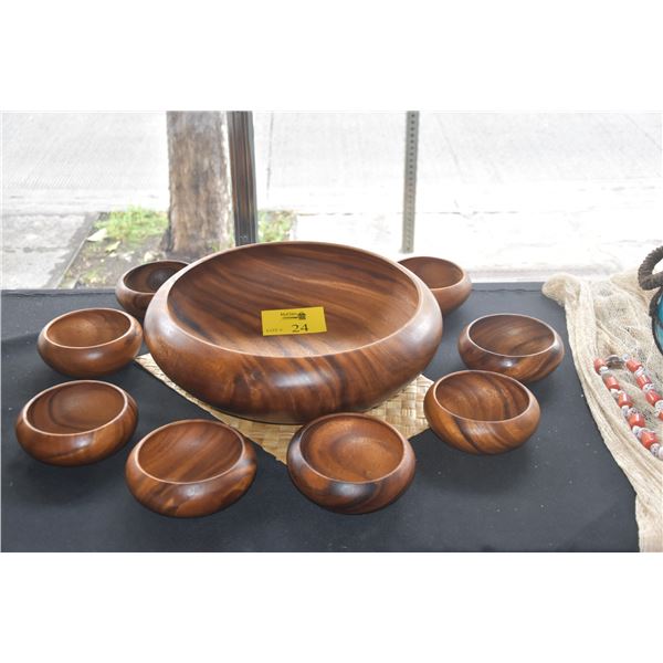 LARGE WOODEN SALAD BOWL W/SERVING BOWLS (9 PCS)