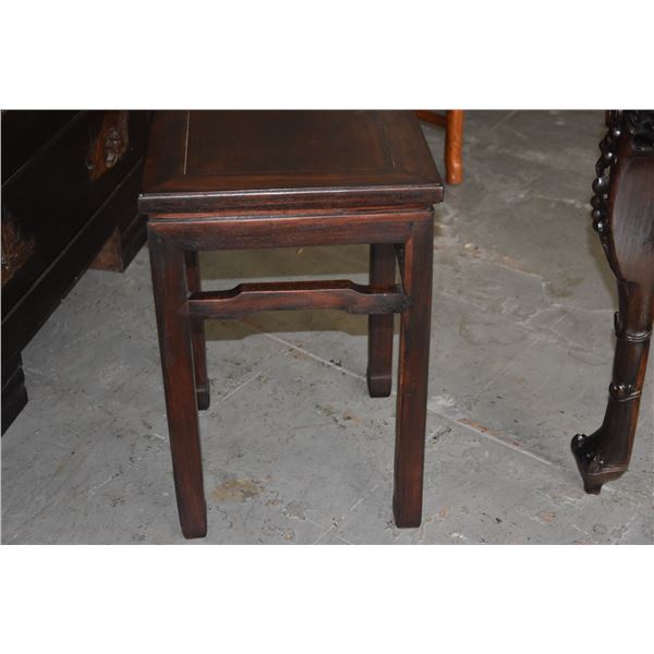 CLASSIC CHINESE HARDWOOD STOOL (13  X 13  X 20 )