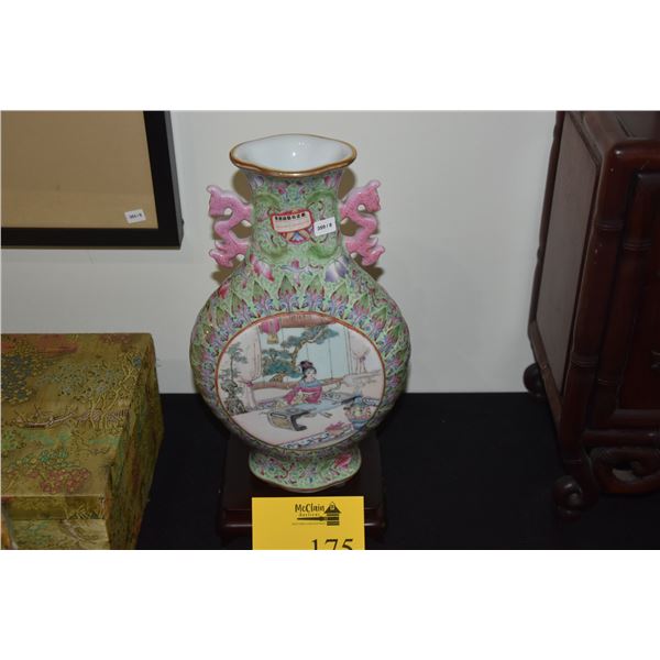 CHINESE HAND PAINTED FAMILLE ROSE PORCELAIN VASE W/BOX