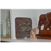 Image 4 : CARVED WOOD ELEPHANTS, NAPKIN RINGS, STONE ELEPHANT & WOOD MASK (6 PCS)