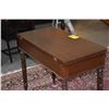 Image 4 : ANTIQUE AMERICAN 19TH CENTURY FOLD OVER TOP SQUARE TABLE RAISED ON CYLINDRICAL LEGS CARVED W/RING & 