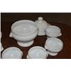 Image 3 : FRENCH COVERED TUREEN W/SERVING BOWLS (7 PCS)