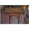 Image 4 : WOOD GATE LEG TABLE (32 1/2" X 39" 29")