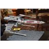 Image 3 : STAR WARS X WING FIGHTER MODEL W/PLEXI DISPLAY BOX