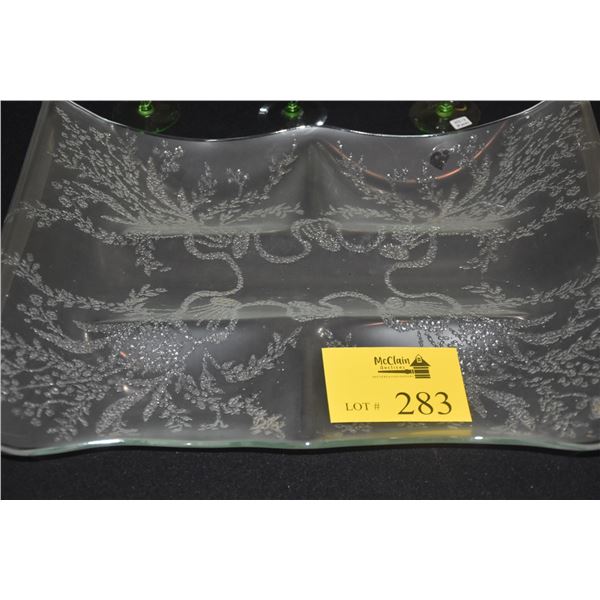 GLASS SERVING TRAYS (2 PCS)