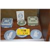 Image 1 : COLLECTION OF WEDGWOOD: PLATES, BOXES, PLAQUES & ASHTRAYS (7 PCS)