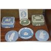 Image 2 : COLLECTION OF WEDGWOOD: PLATES, BOXES, PLAQUES & ASHTRAYS (7 PCS)