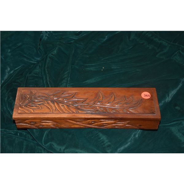 CARVED KOA CRIBBAGE BOARD/BOX