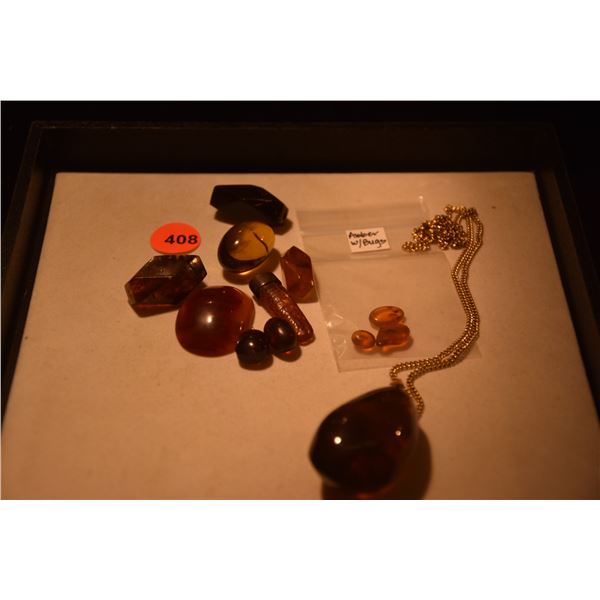 COLLECTION OF AMBER SPECIMENS, BEADS & PENDANT (12 PCS)