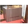 Image 2 : LOUIS VUITTON DAMIER WINE CARRIER (LOUIS VUITTON GOLF CUP 2001 HAWAII) W/BOX