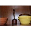 Image 3 : CERAMIC BOWLS & WOOD PESTLE (4 PCS)