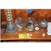 Image 1 : MIXED LOT: ELECTRIAL TUBES, CERAMIC INSULATOR, OIL LAMP LANTERN, ETC. (8 PCS)