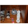 Image 2 : MIXED LOT: ELECTRIAL TUBES, CERAMIC INSULATOR, OIL LAMP LANTERN, ETC. (8 PCS)