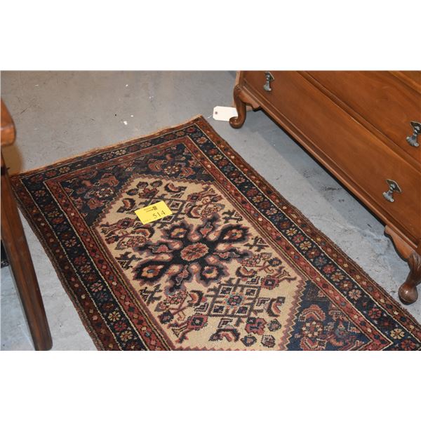 HAND KNOTTED WOOL RUG (31  X 38 )