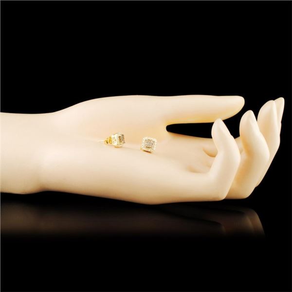 0.38ctw Diamond Earrings in 10K Gold