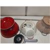 Image 2 : 3 Enamel Kolanders and 1 Enamel Saucepan