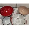 Image 3 : 3 Enamel Kolanders and 1 Enamel Saucepan