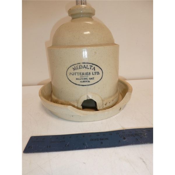 Medalta Chicken Waterer