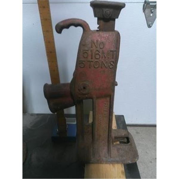 Antique No 516 MT 5 Tons Bottle Jack