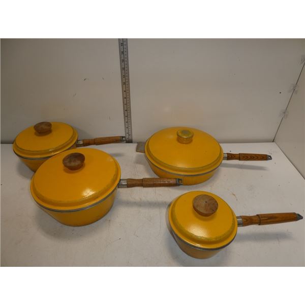 Set of 4 Westbend Super Health Elite