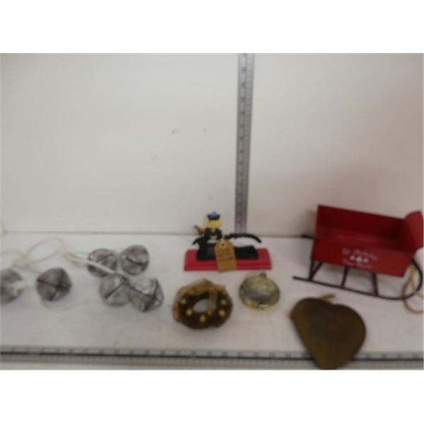 Vintage cast iron nut cracker, assorted christmas