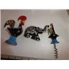 Image 3 : Chicken shaped corkscrew, cream and sugar servers