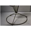 Image 5 : Vintage Wire Table Top Lamp