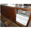 Image 10 : Antique Showcase