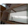 Image 4 : Antique Showcase