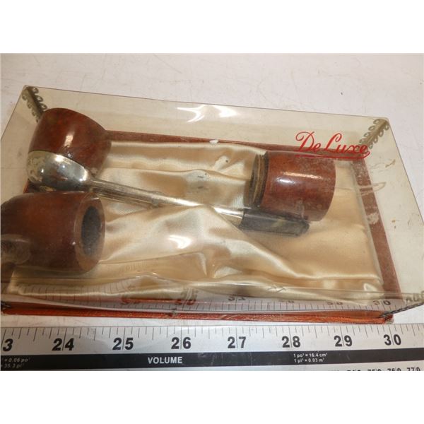 Vintage Pipe c/w 2 Accesories