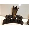 Image 3 : Elephants, Horn Vase,2 small Lanterns, Copper Fis