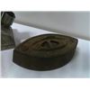 Image 6 : 4 Antique Irons