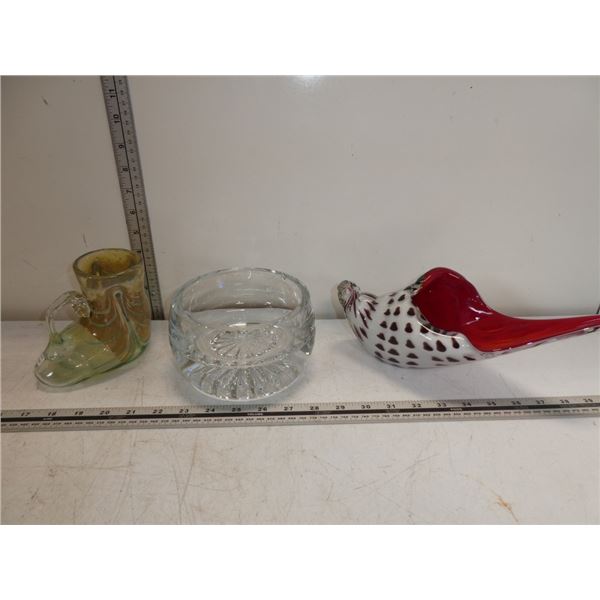 2 Pieces of Art Glass Seashell, Signed Mug and