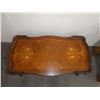Image 5 : Antique Ornate Wooden Coffee Table