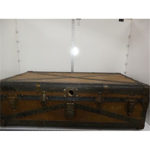 Vintage chest