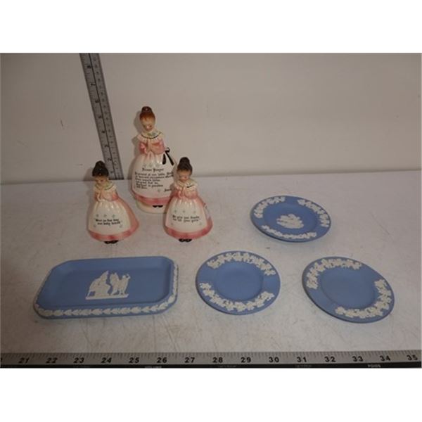 Wedgewood serving tray and 3 plates. Made in