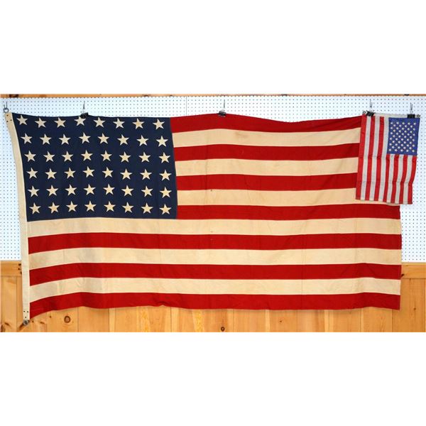 LOT OF 2 US FLAGS.