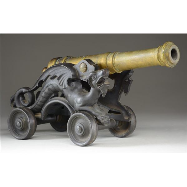 SMALL BRONZE SIGNAL CANNON WITH DECORATIVE