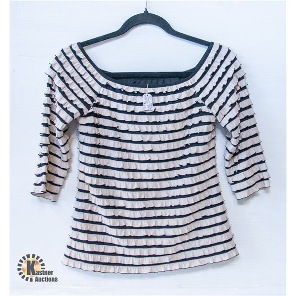 VTG. SMALL JOSEPH RIBKOFF RUFFLED