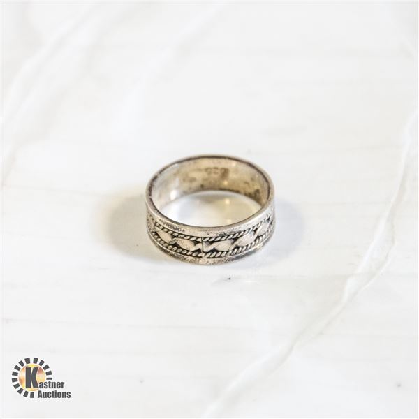 925 STERLING VINTAGE FLUTED RING