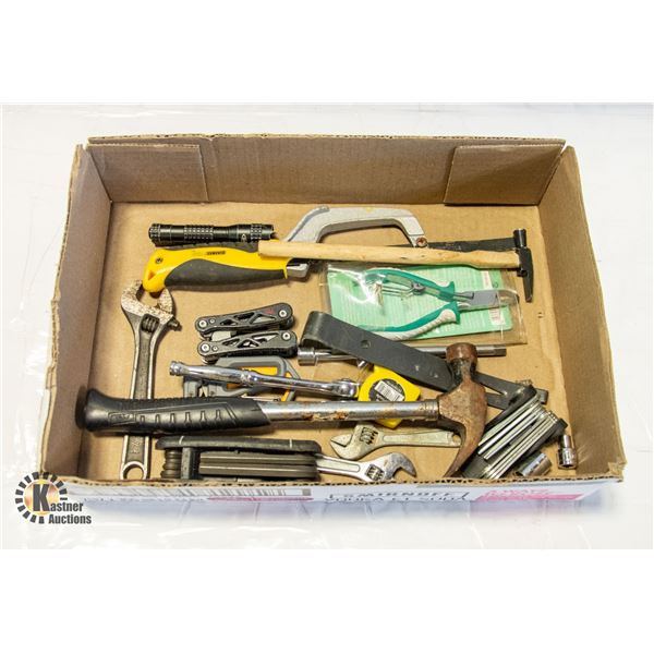 FLAT WITH SMALL AND MINI TOOLS