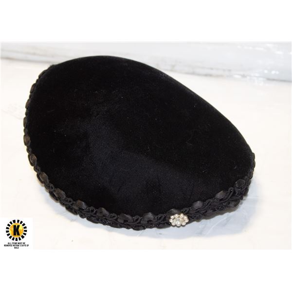 VTG. BLACK VELVET HAT W PEARL AND