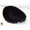 Image 1 : VTG. BLACK VELVET HAT W PEARL AND