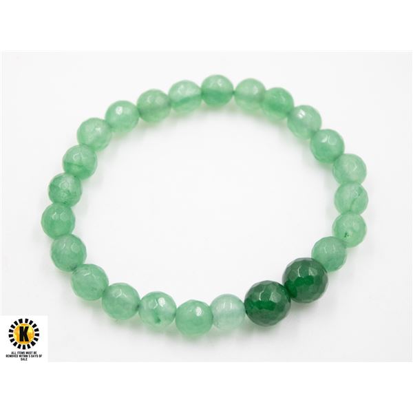 #289-GREEN EMERALD & JADEITED  BEAD BRACELETE