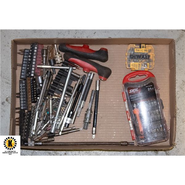 FLAT WITH LARG VOLUME OF BITS, DRIVERS,