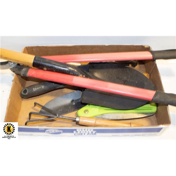 PKG OF HOME AND GARDENING TOOLS