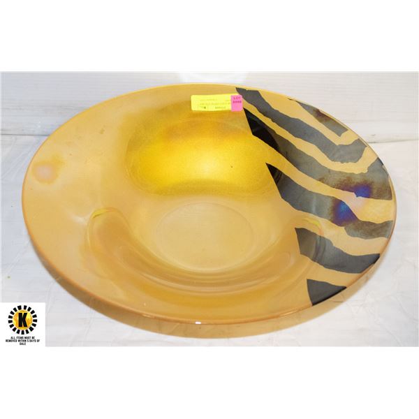 16 IN WIDE GOLD AND BLACK ART GLASS BOWL